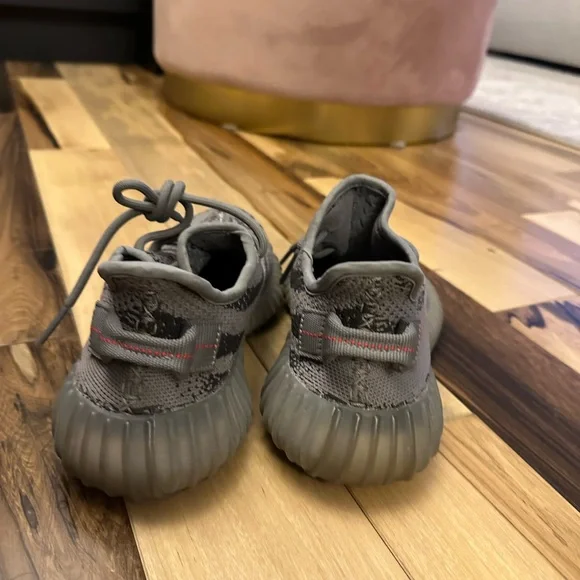 Yeezys - Picture 4 of 10